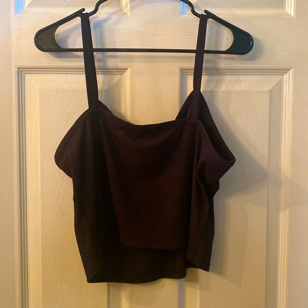 Black Sleeveless Crop Camisole